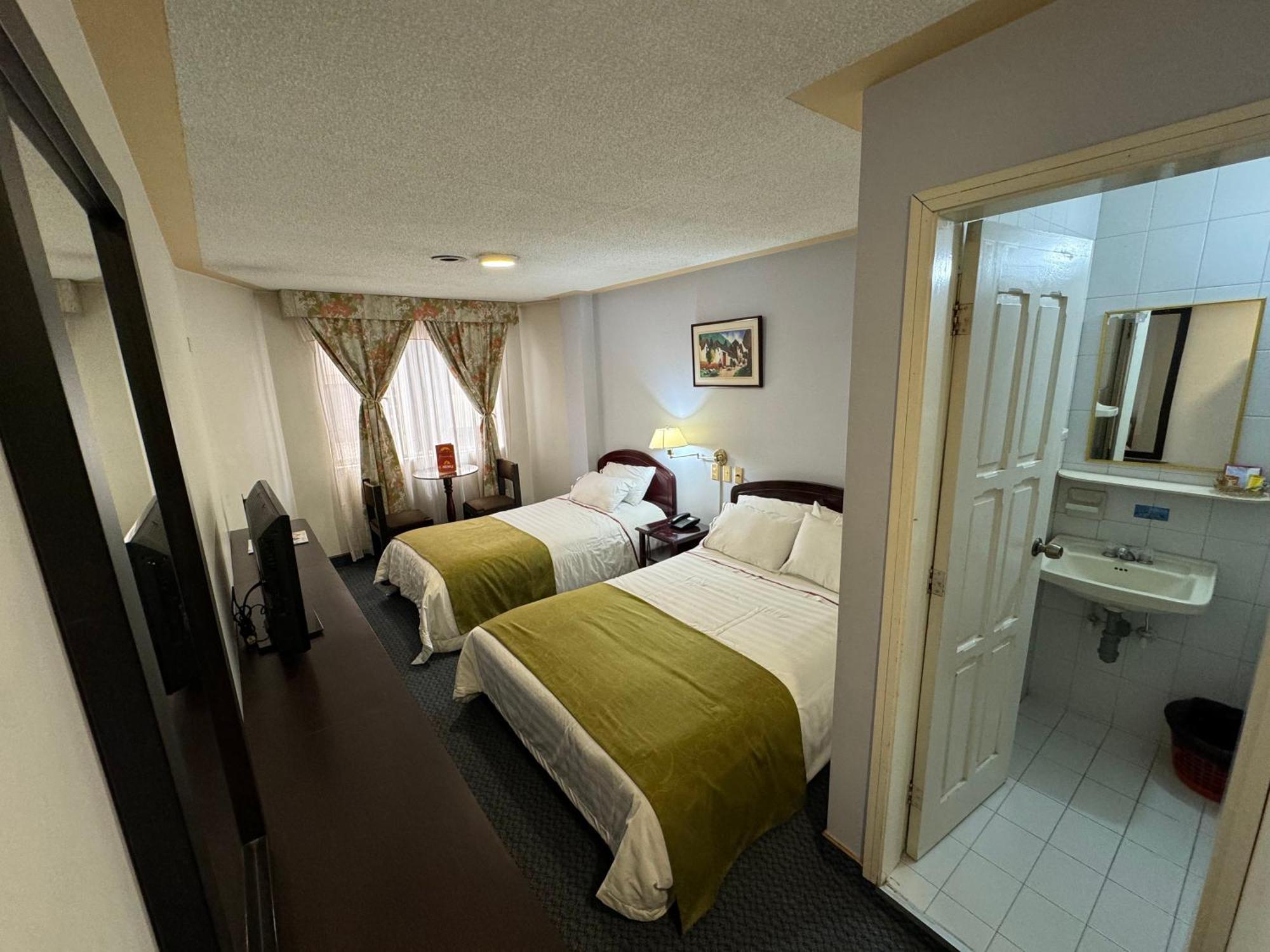 Hotel Los Andes อิปิอาเลส ภายนอก รูปภาพ